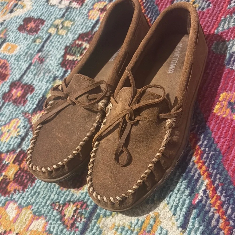 Men’s tire tread Minnetonka